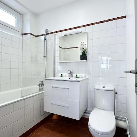 Marais Access - Premium For 4 París