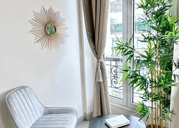 Marais Access - Premium For 4 Apartment